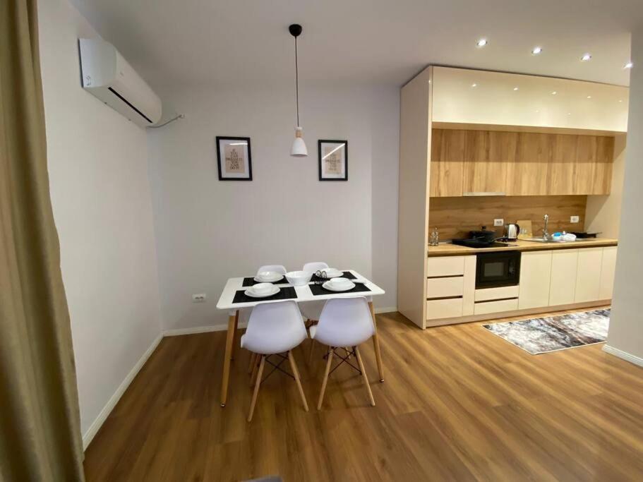 Appartement Fa At Center 02 Tirana